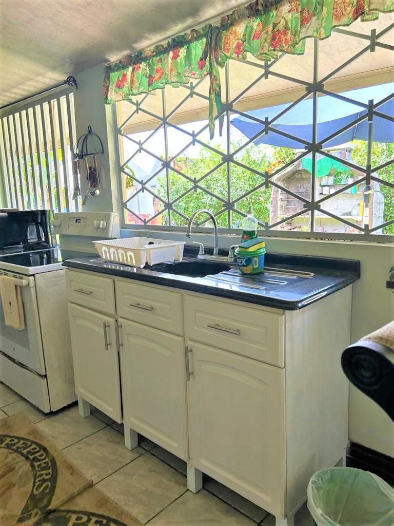Casa Sophia 3 Listings Apartment 1 Or Apartment 2 Separately Or Apt 1 And 2 Together All With Fo Internet Guapiles Ngoại thất bức ảnh